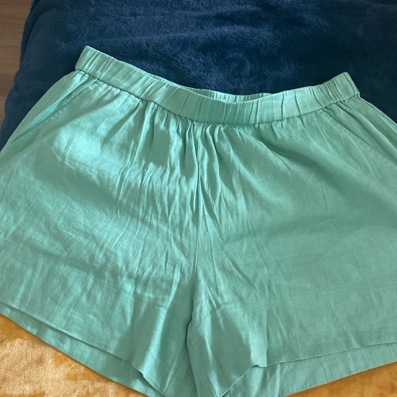 Vince Shorts Vince Linen Blend Pull on Shorts. NWOT. Size XL - Picture 2 of 8